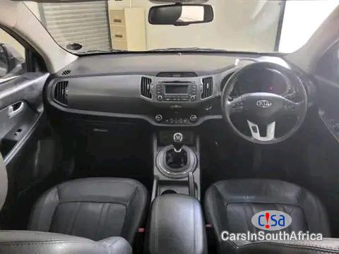 Kia Sportage Call/ WhatsApp.(073 104 3715) 2013 Kia Sportage 2.0 For Sale Manual 2013 - image 8