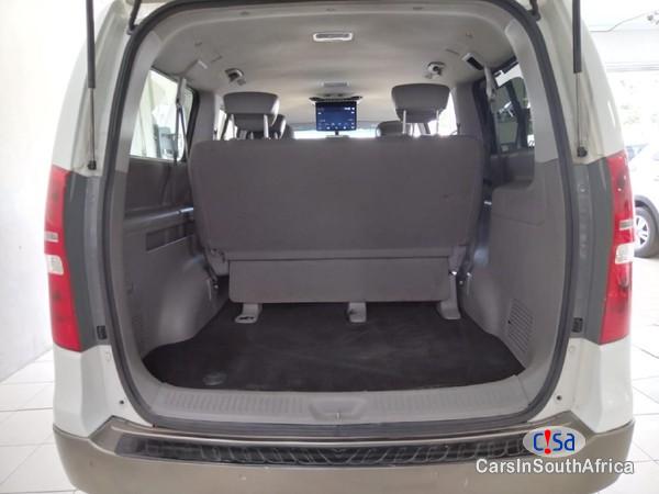 Hyundai H-1 2.5 CRDi Automatic 2015 - image 4
