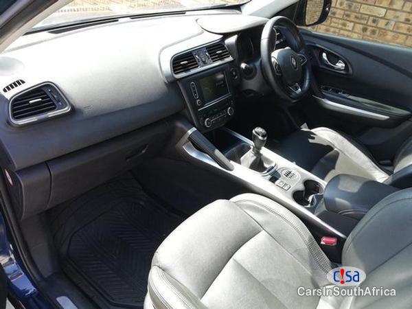 Renault Clio Manual 2017 - image 7