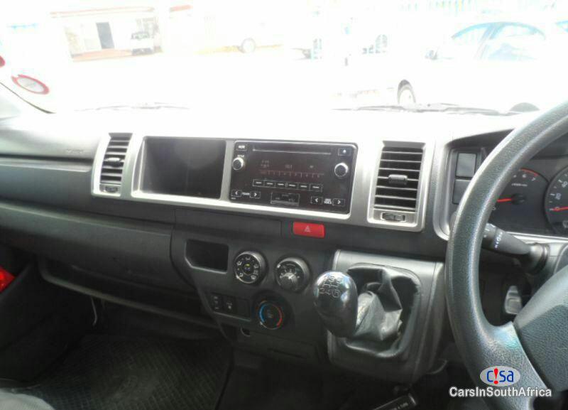 Toyota Quantum Manual 2014 - image 5