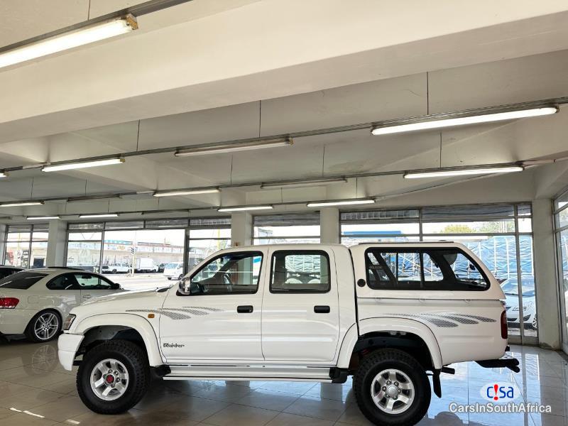 Pictures of Toyota Hilux 3.0 Manual 2004