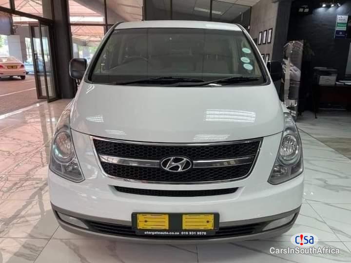 Pictures of Hyundai H-1 2.5 Automatic 2019