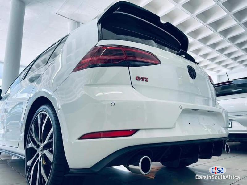Volkswagen Golf 7-2.0 GTI Automatic 2019 - image 2