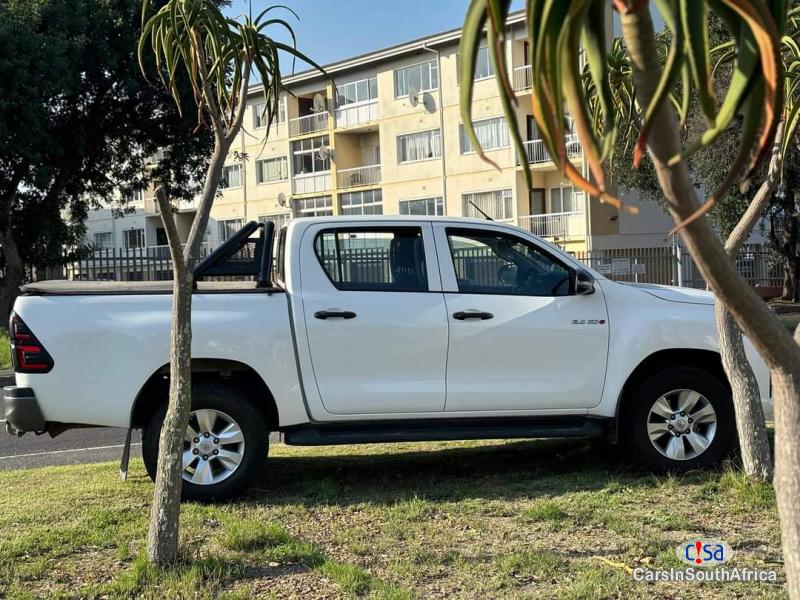 Toyota Hilux 2.4GD6 Automatic 2021 - image 3