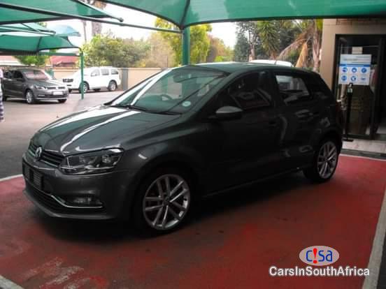 Volkswagen Polo 1.2TSI DSG Automatic 2017 - image 2