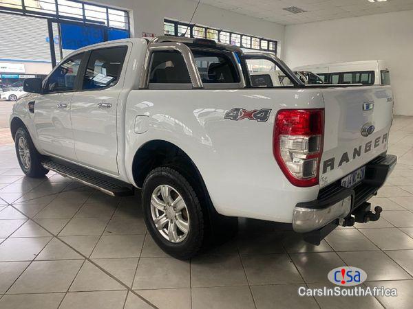 Ford Ranger 2.2 TDCi XLS 4x4 Call 081 494 5928 Automatic 2021 - image 2