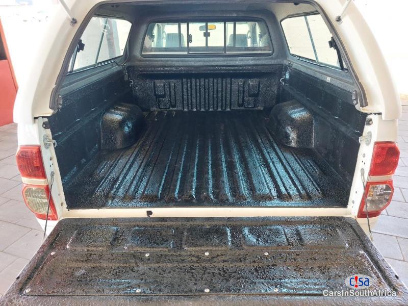 Toyota Hilux 3.0 Manual 2015 in South Africa
