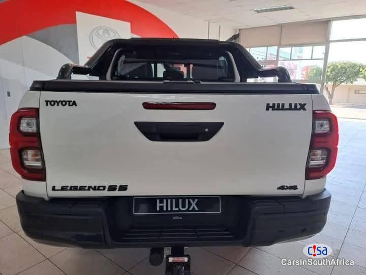 Toyota Hilux 2.8GD Automatic 2023 - image 3