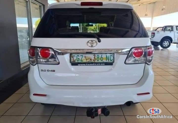 Toyota Fortuner 3.0 Automatic 2015 - image 3
