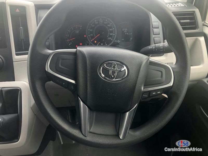 Toyota Quantum 2.8 Manual 2018 - image 4