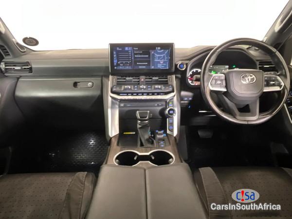Toyota Land Cruiser Automatic 2022