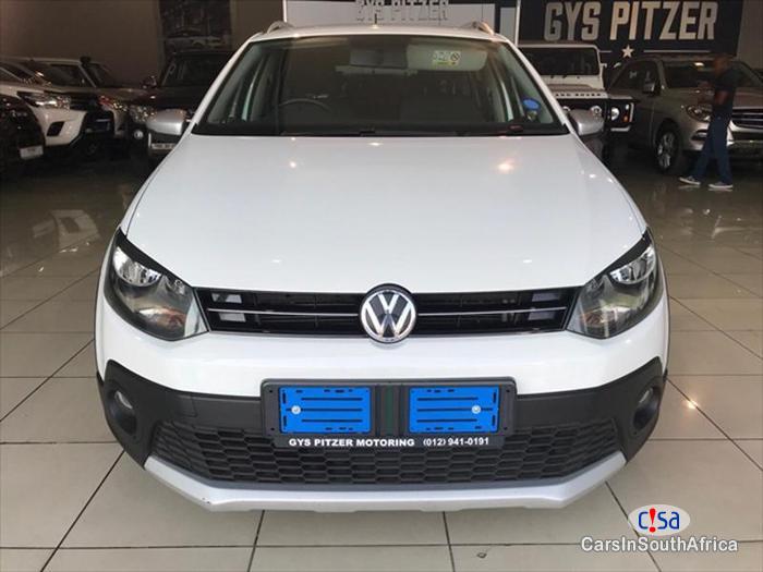 Volkswagen Polo Manual 2016 - image 2