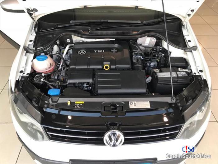 Volkswagen Polo Manual 2016 - image 4
