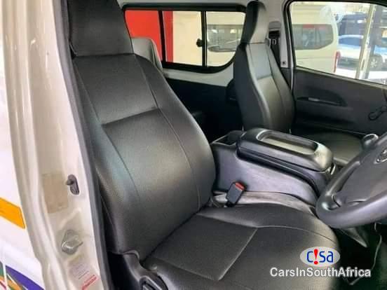 Toyota Quantum 2 4 0671651564 Manual 2018 - image 3