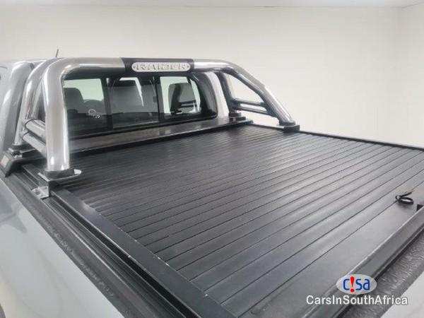 Toyota Hilux BANK REPO 2.8GD-6 DOUBLE CAB Automatic 2018 - image 4