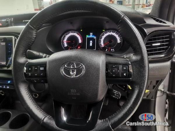 Toyota Hilux BANK REPO 2.8GD-6 DOUBLE CAB Automatic 2018 - image 9