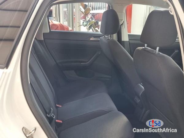 Volkswagen Polo 1.0 TSI Comfortline Manual 2021 - image 4