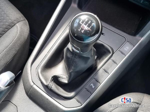 Volkswagen Polo 1.0 TSI Comfortline Manual 2021 - image 6