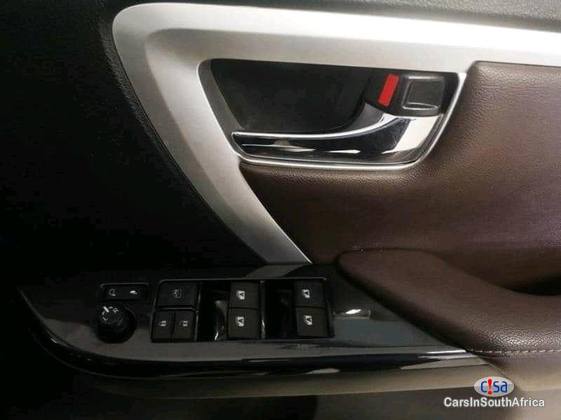 Toyota Fortuner 2.8GD6 4x4vA AUTO Automatic 2017 - image 11