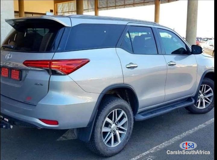 Toyota Fortuner 2.8 Automatic 2018 - image 2