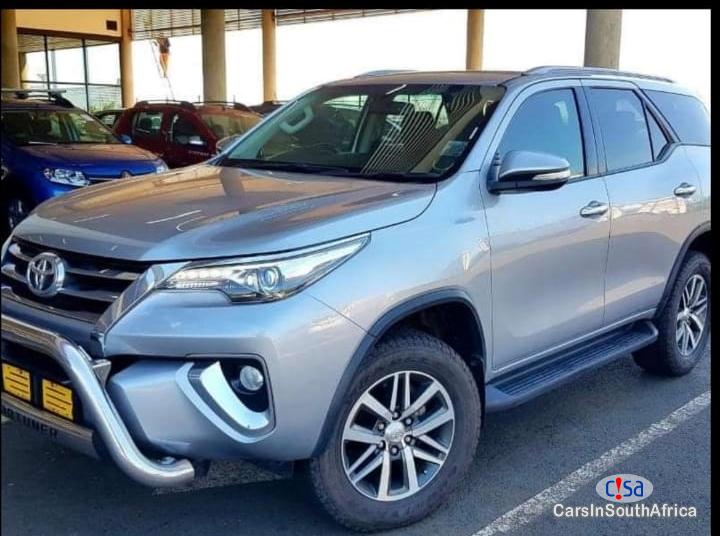 Toyota Fortuner 2.8 Automatic 2018 - image 3