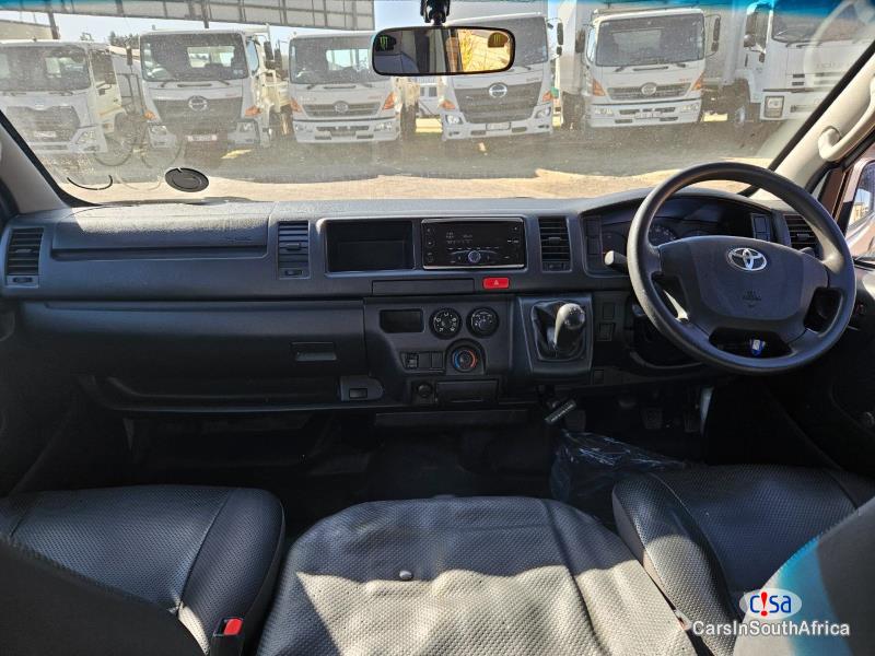 Toyota Quantum Manual 2021 - image 9