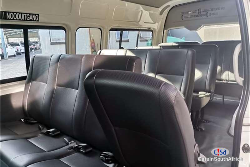 Toyota Quantum 2.5 D-D-4D Sesifikile 16 Seats ( +27 685845776 Manual 2019 in South Africa