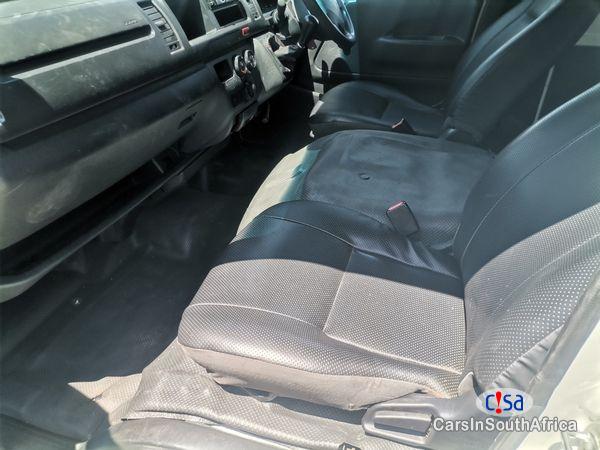 Toyota Quantum 2.5 D-4D Sesfikile 16-Seat Manual 2021 - image 4