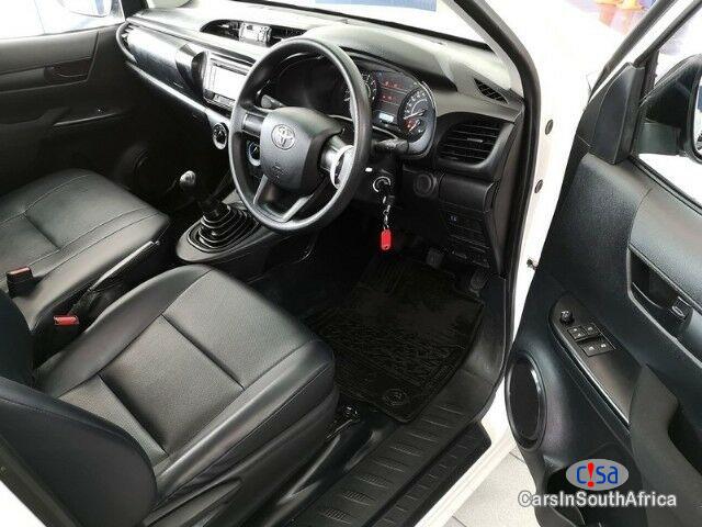 Toyota Hilux Hilux Manual 2016 - image 4