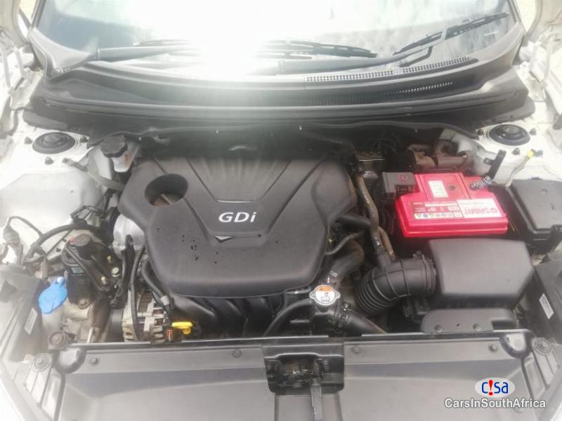 Hyundai Veloster 1.6Gdi Automatic 2016 - image 10