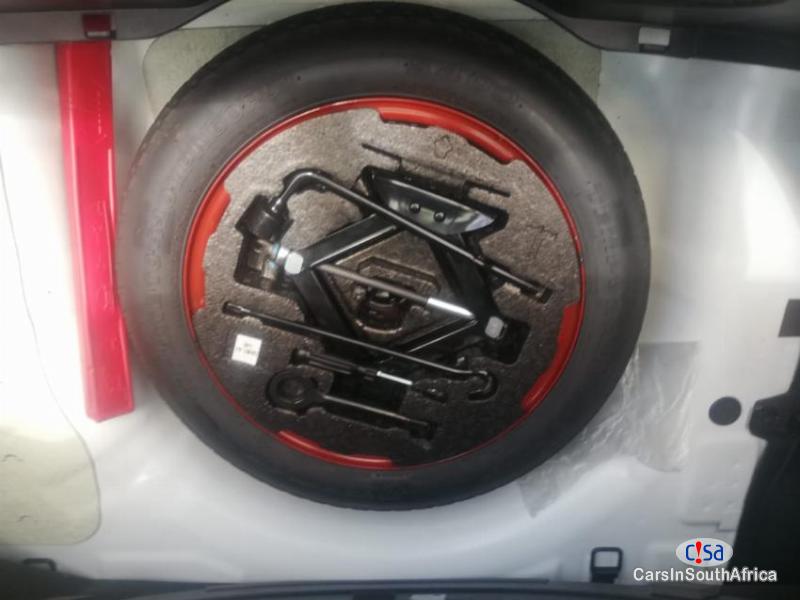 Hyundai Veloster 1.6Gdi Automatic 2016 - image 13