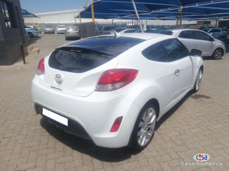 Hyundai Veloster 1.6Gdi Automatic 2016 in Western Cape - image
