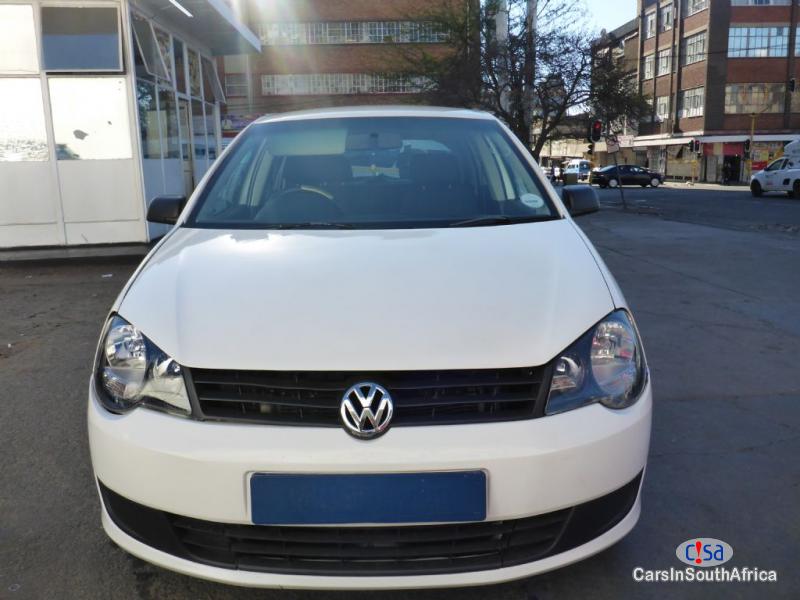 Volkswagen Polo 1.4 Manual 2012 - image 2