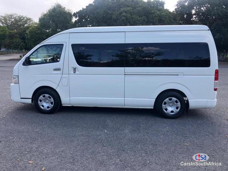 Toyota Quantum 2.5D-4D 14seater GL Manual 2016