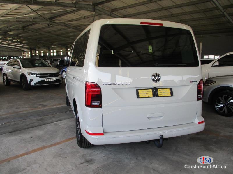 Volkswagen Transporter 2.0 Automatic 2021 - image 2