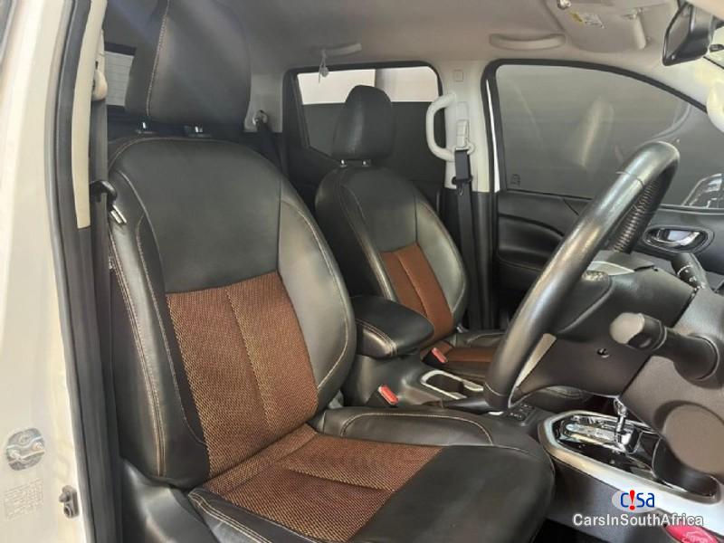 Nissan Navara Automatic 2019 - image 4