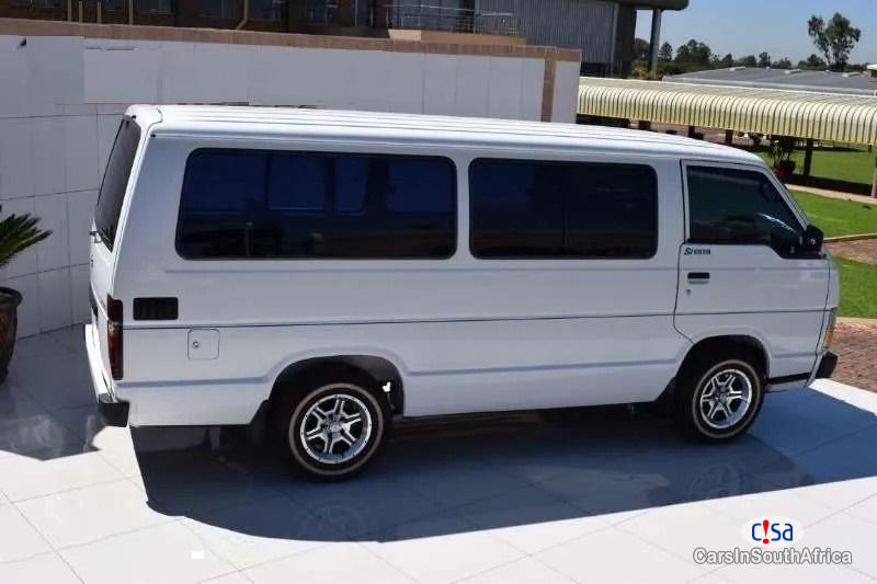 Toyota HiAce 2.2 Manual 2007 - image 5