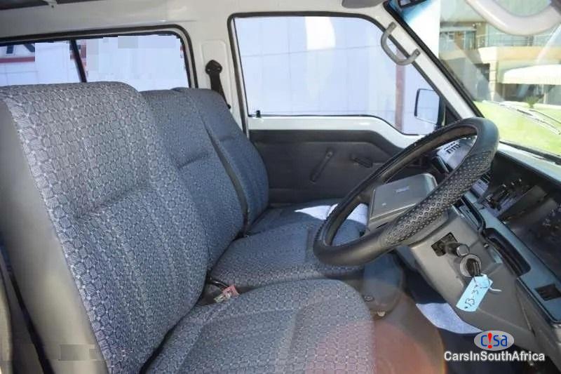 Toyota HiAce 2.2 Manual 2007 - image 9