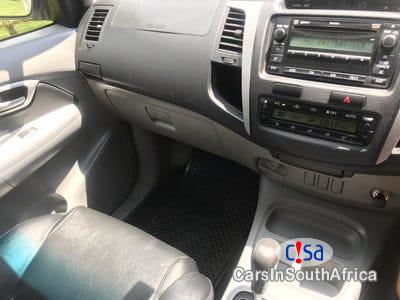 Toyota Hilux Automatic 2011 - image 5