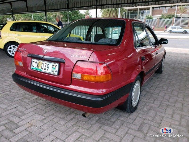 Toyota Corolla 1.6 Manual 1998 - image 2