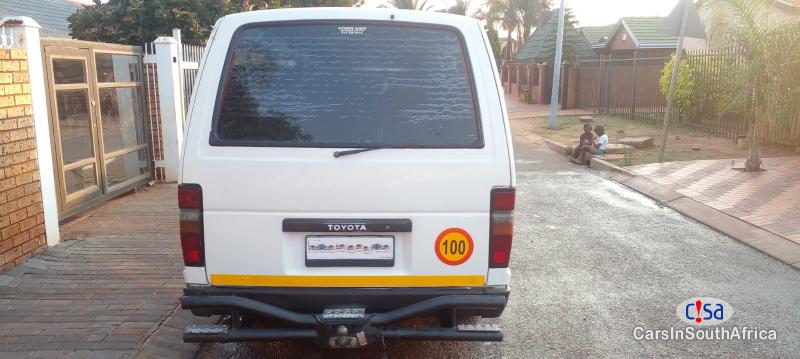 Toyota HiAce 2.2 Manual 2007 - image 3