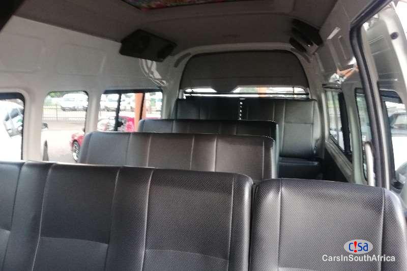 Toyota HiAce 2.5 Manual 2018 - image 10