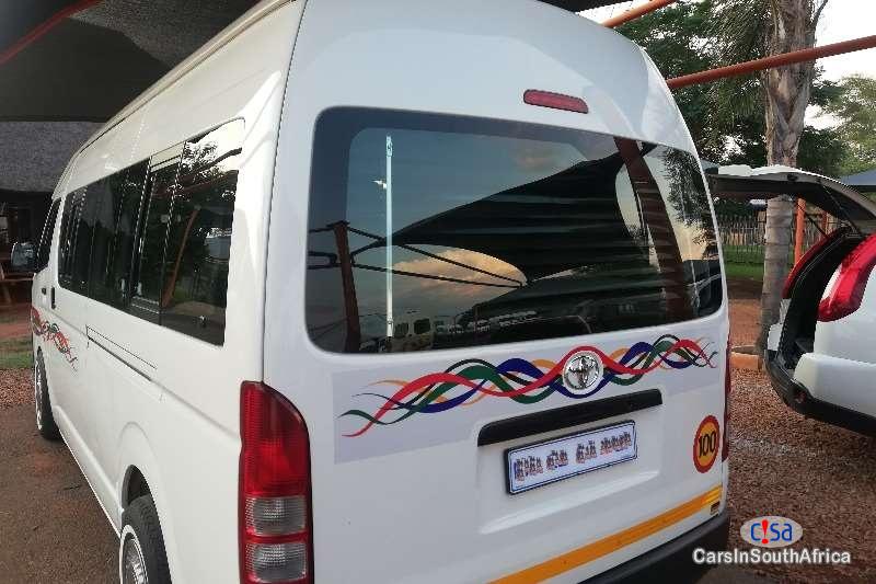 Toyota HiAce 2.5 Manual 2018 - image 11