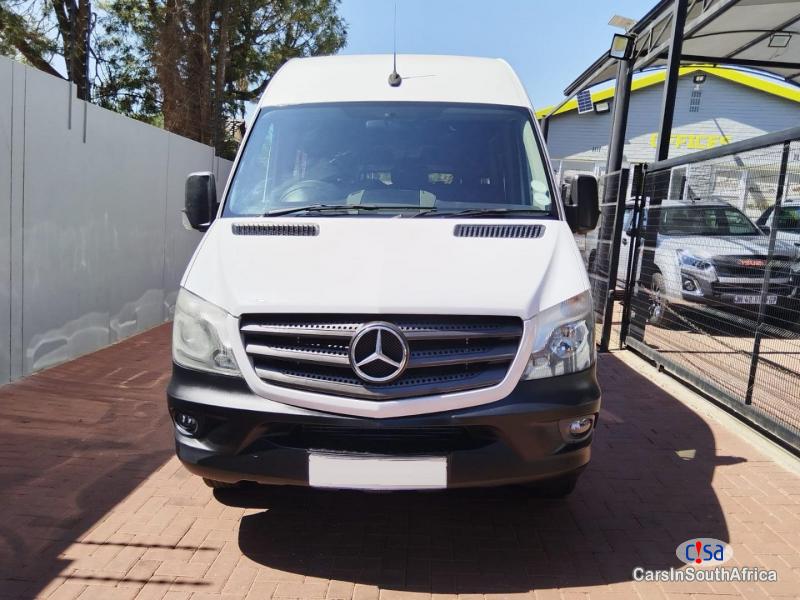 Mercedes Benz 2.0 Manual 2018 - image 4