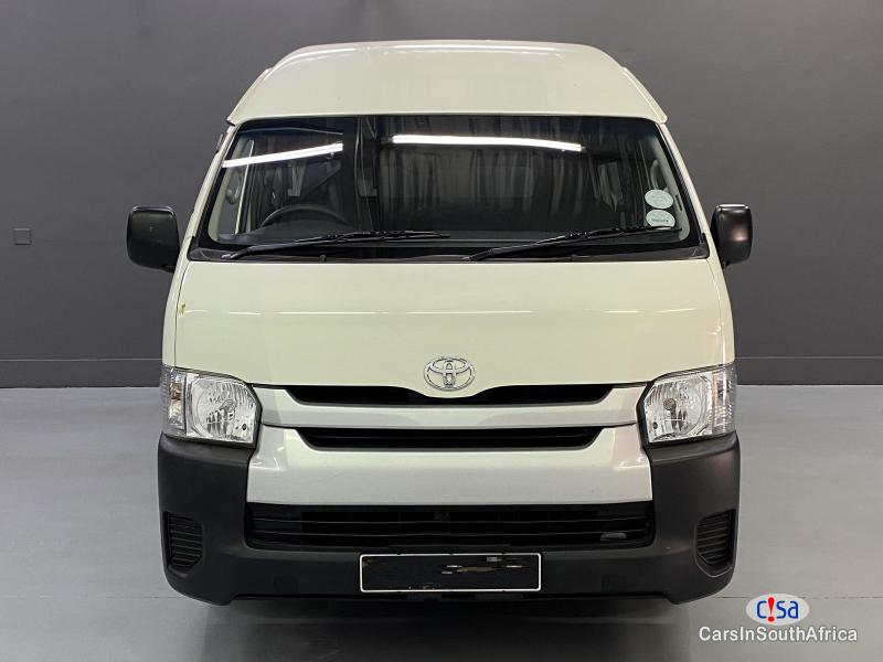 Toyota Quantum 2.5 Manual 2022 - image 13