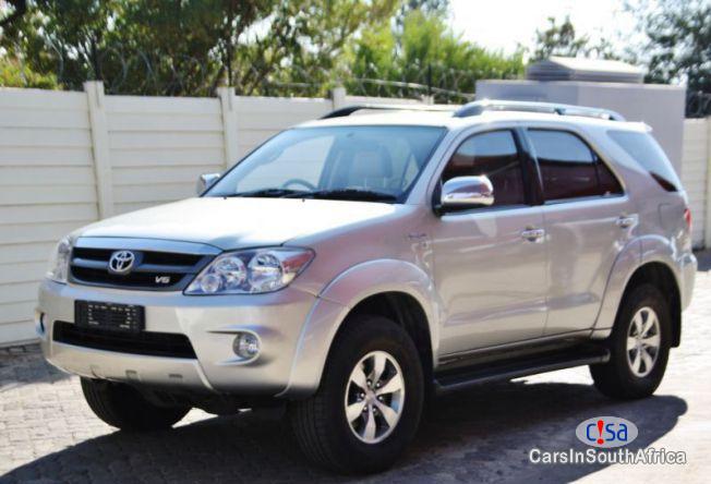 Picture of Toyota Fortuner Automatic 2008