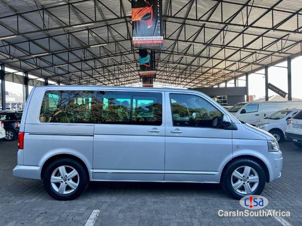 Pictures of Volkswagen Caravelle 2.0 Manual 2015