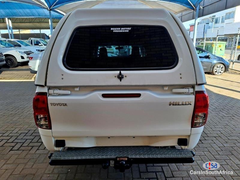 Picture of Toyota Hilux 2.0s Aircon 067 251 5460 Manual 2021 in Mpumalanga