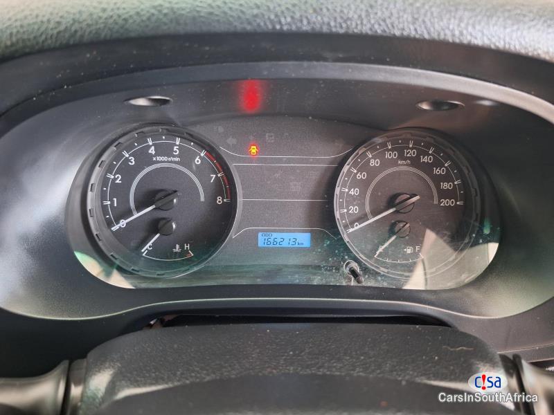 Toyota Hilux 2.0s Aircon 067 251 5460 Manual 2021 in Mpumalanga - image