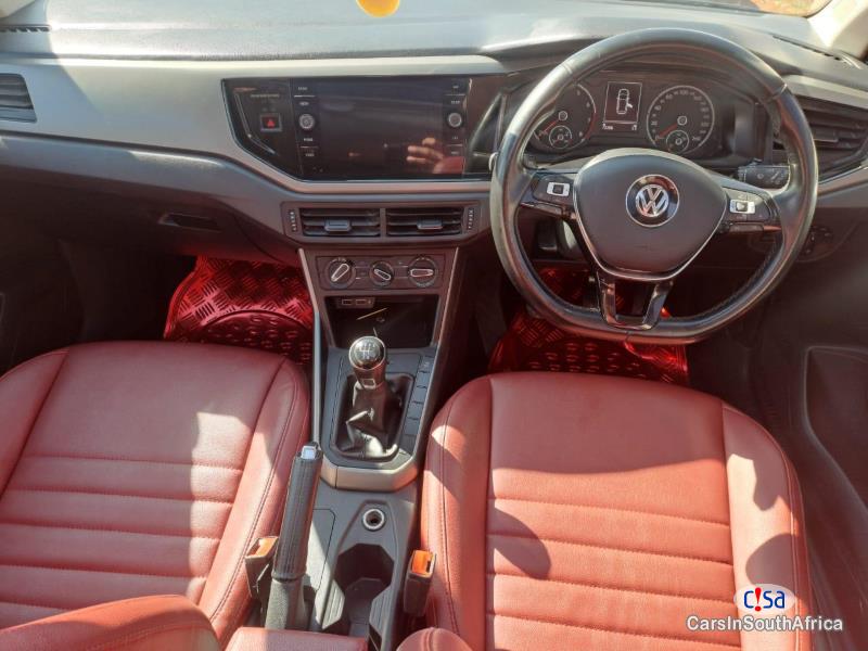 Volkswagen Polo 1.0Tsi R-line 067 251 5460 Manual 2019 - image 8